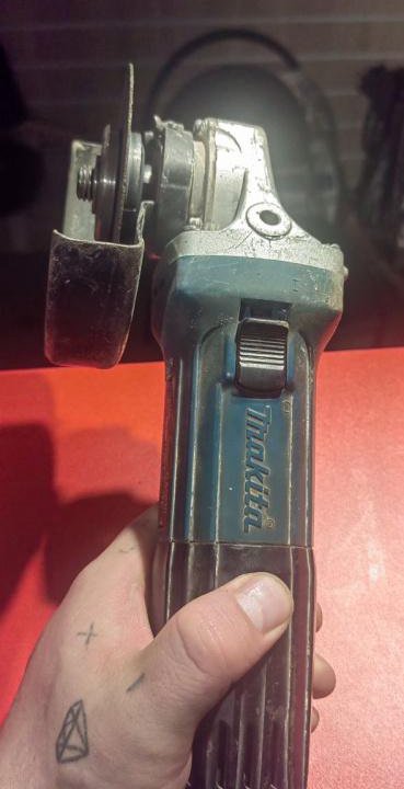 Болгарка Makita 125