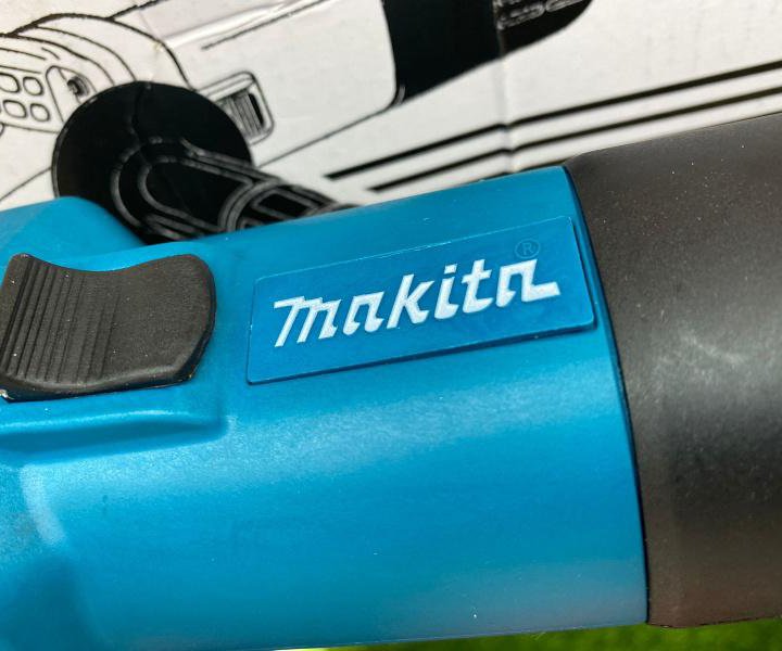 Болгарка Makita 9556BH