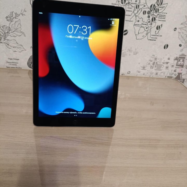 Планшет Apple iPad Air 2 16Gb MGGX2RU/A А1567/1566