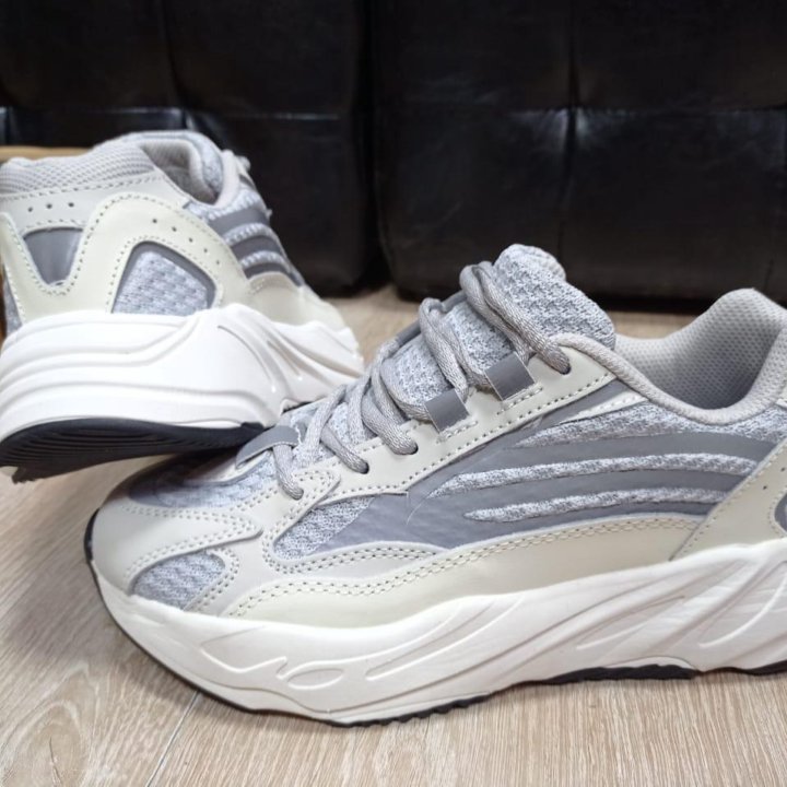 Кроссовки adidas yeezy boost 700 v3