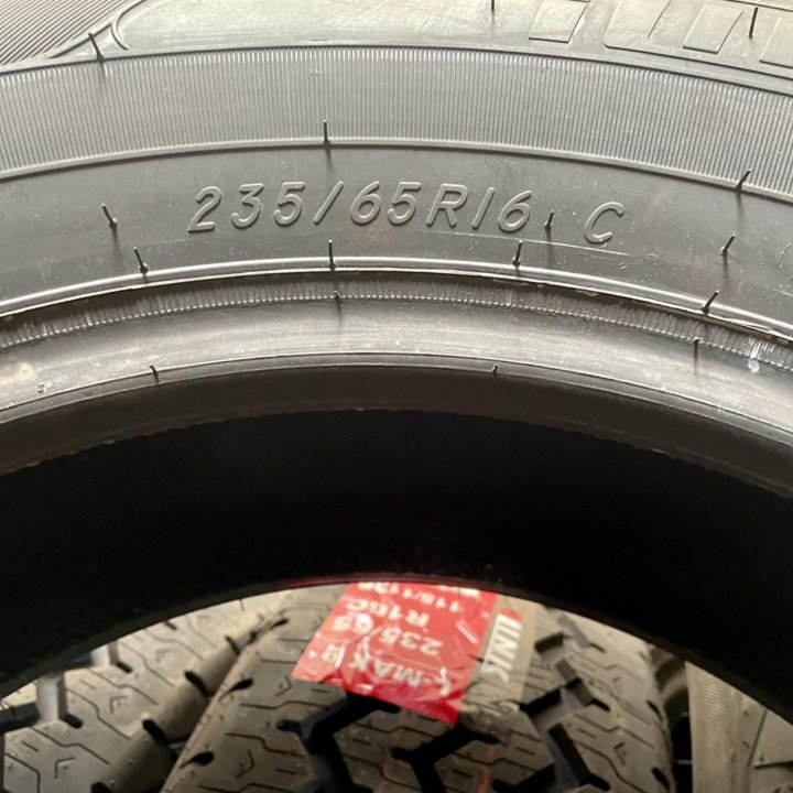 235/65 R16C 115/113R Ilink L-Maxx