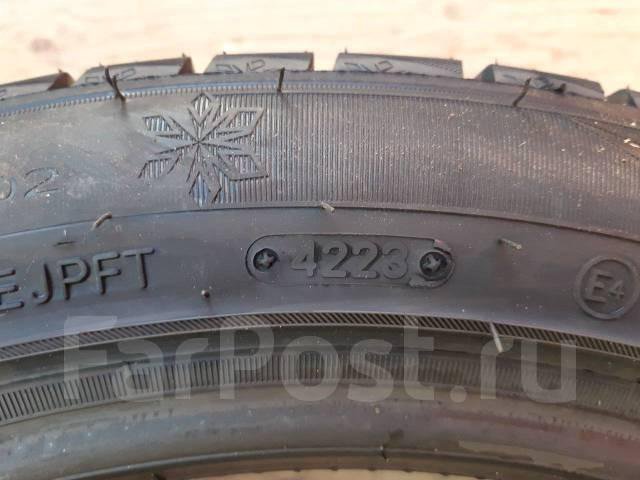 275/40R19 Triangle PL02