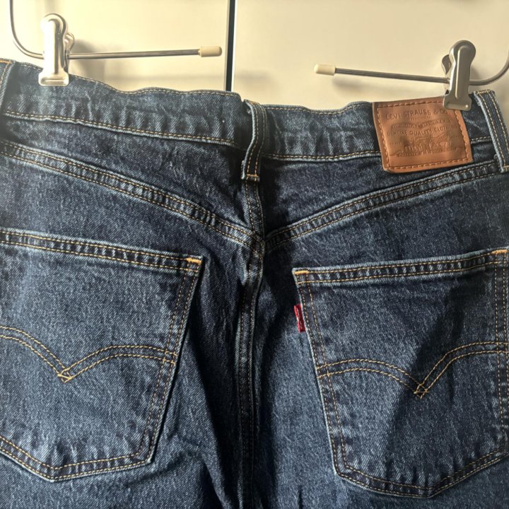 Джинсы levis