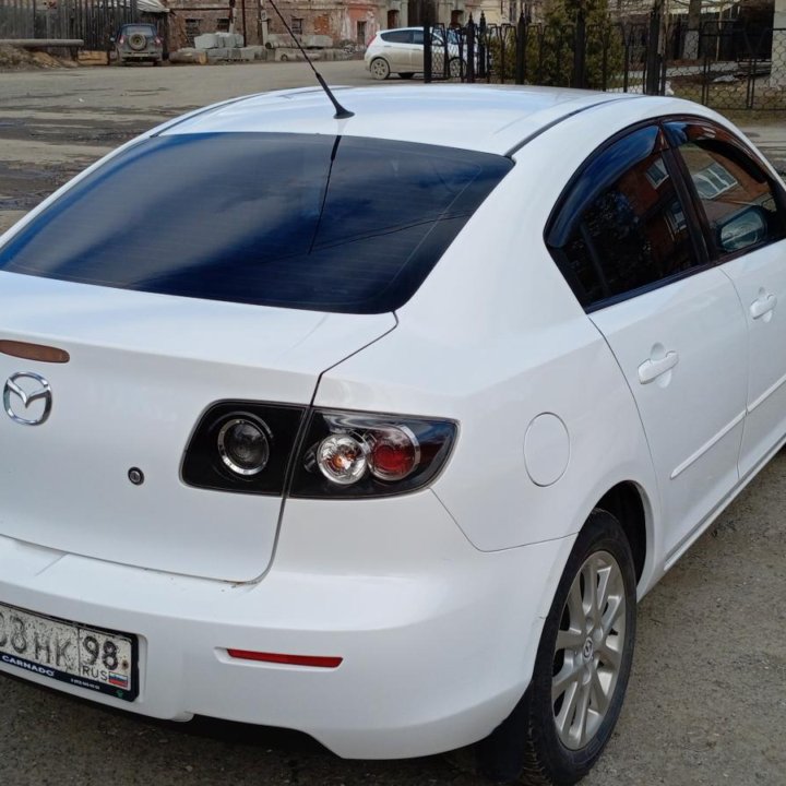 Mazda 3, 2009