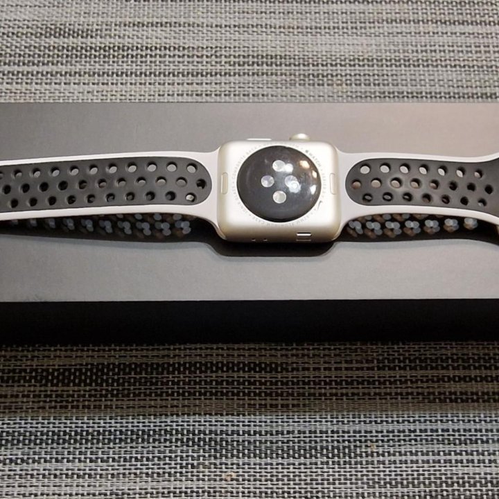 Apple Watch Series 3 Nike Edition 42 mm