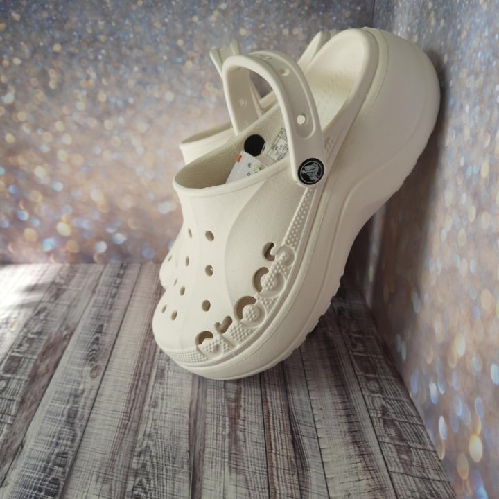 Crocs платформа артикул 208186 белые