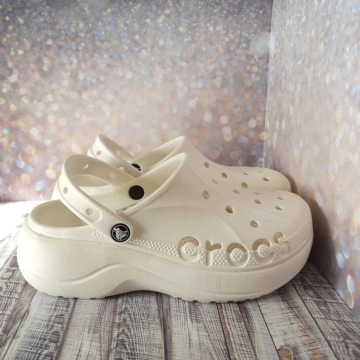 Crocs платформа артикул 208186 белые