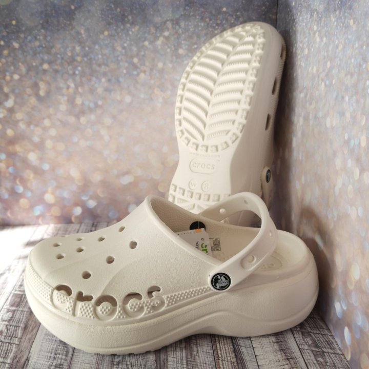 Crocs платформа артикул 208186 белые