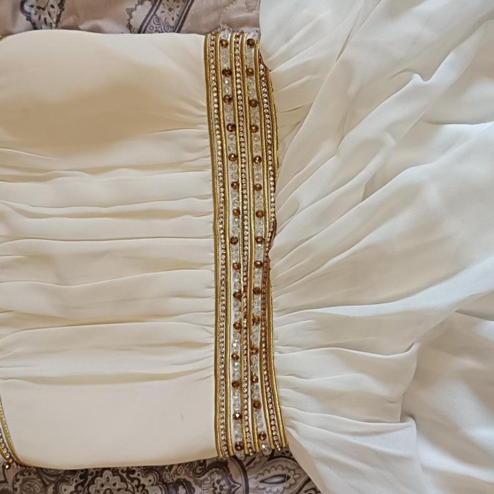 Платье вечернее