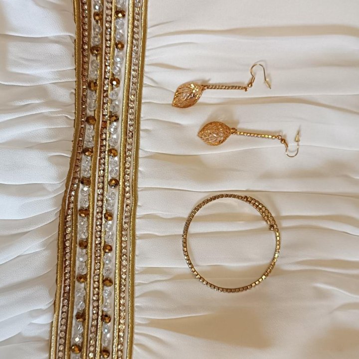 Платье вечернее