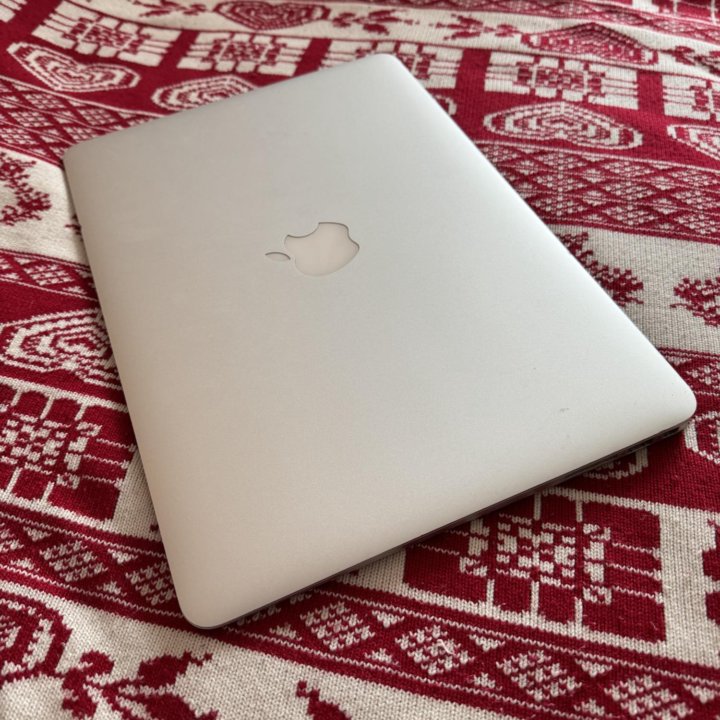 MacBook Air 2014 8/128 I7