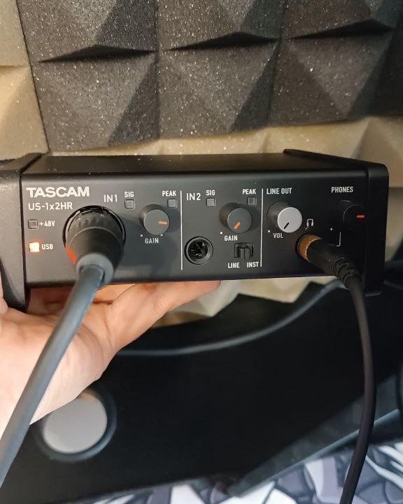 Внешняя звуковая карта Tascam US-1x2HR usb