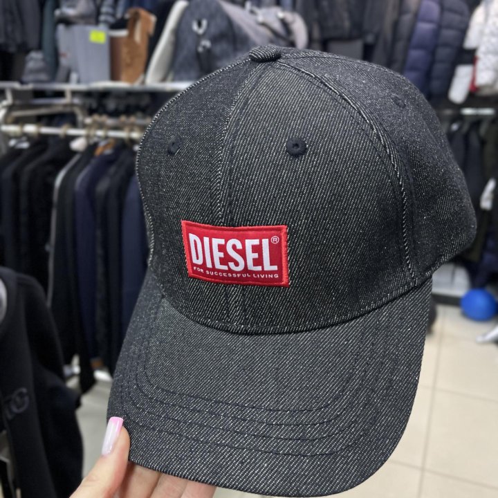 Кепки Diesel