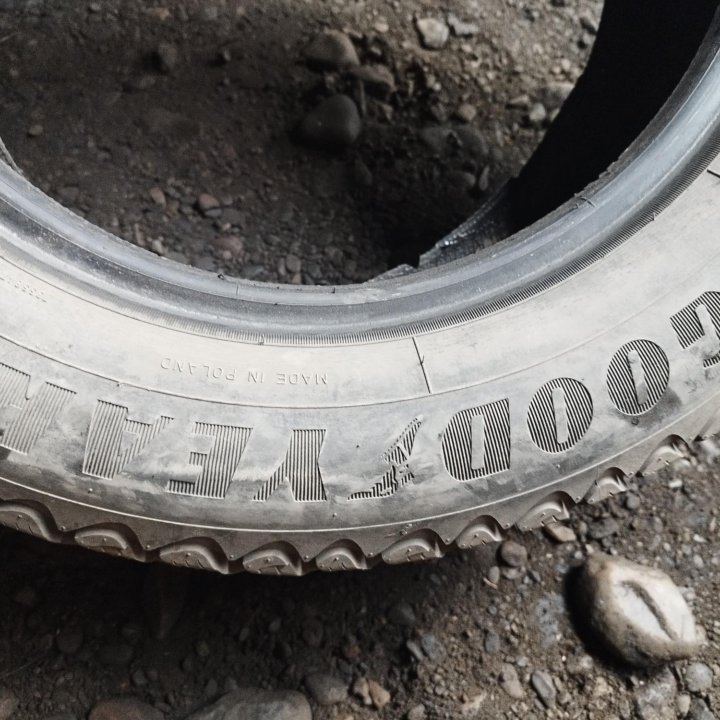 GoodYear (шипы) 195/65 R15