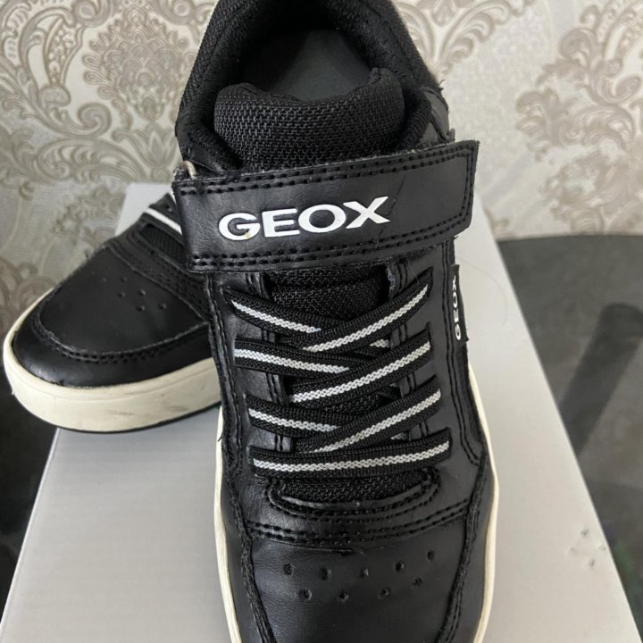 Кроссовки Geox J Perth BOY 34рр