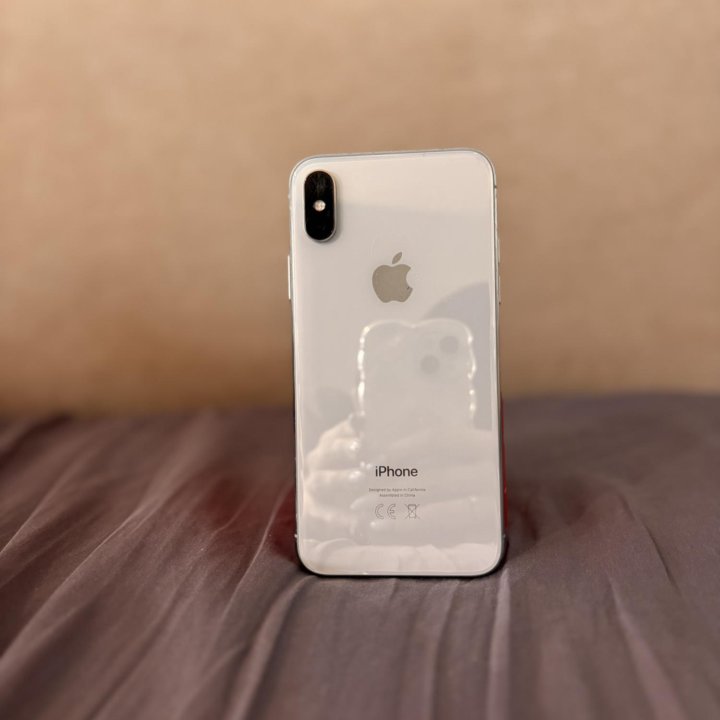 Телефон IPhone X 64 гб серебристый бу