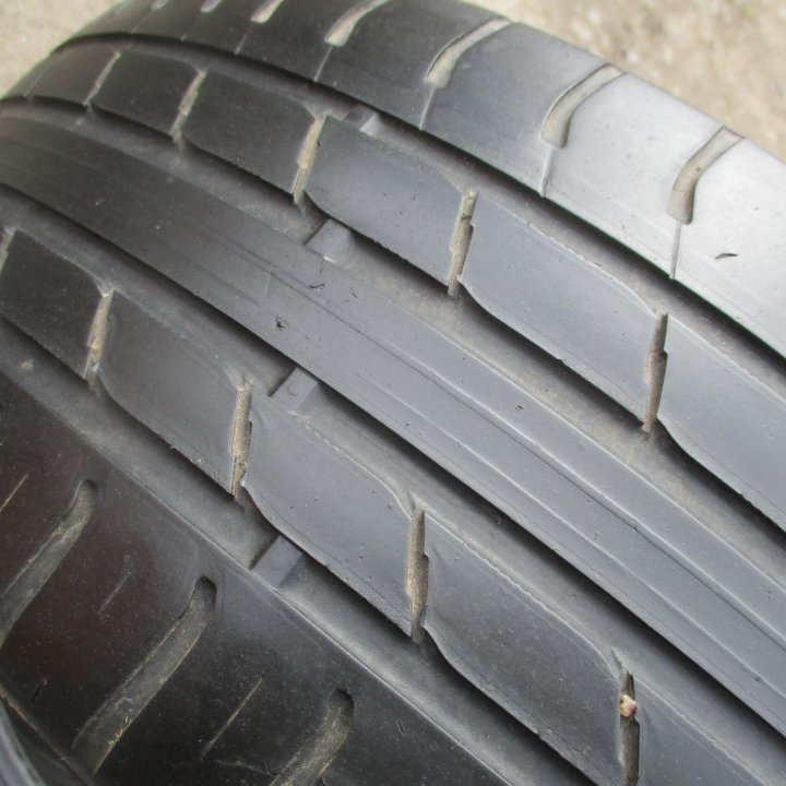 2шт. 215 \ 45 R17 Nokian