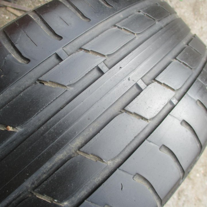 2шт. 215 \ 45 R17 Nokian