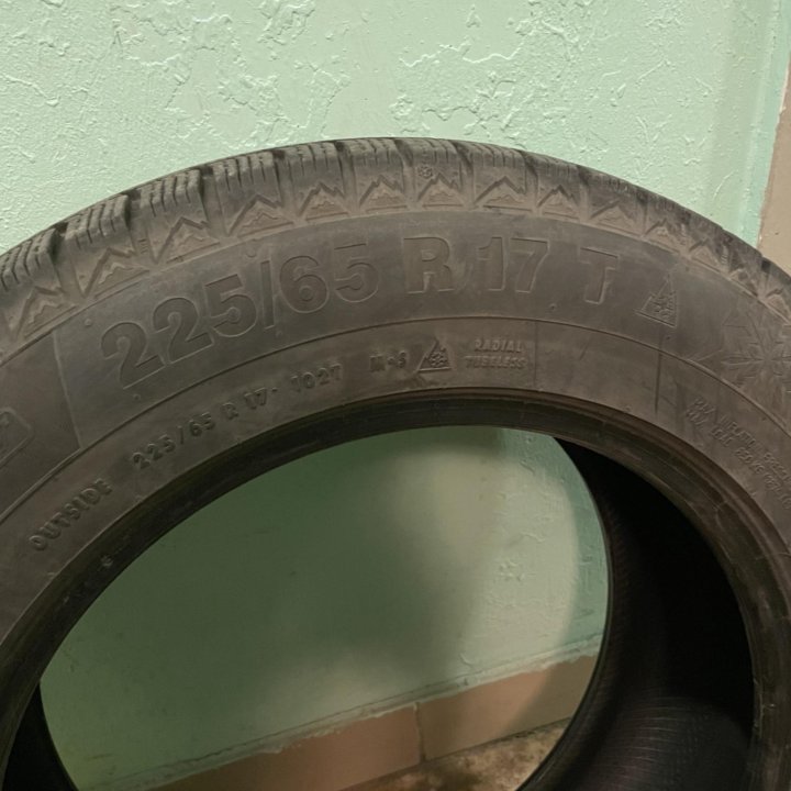 Зимняя резина Continental 225/65 R17