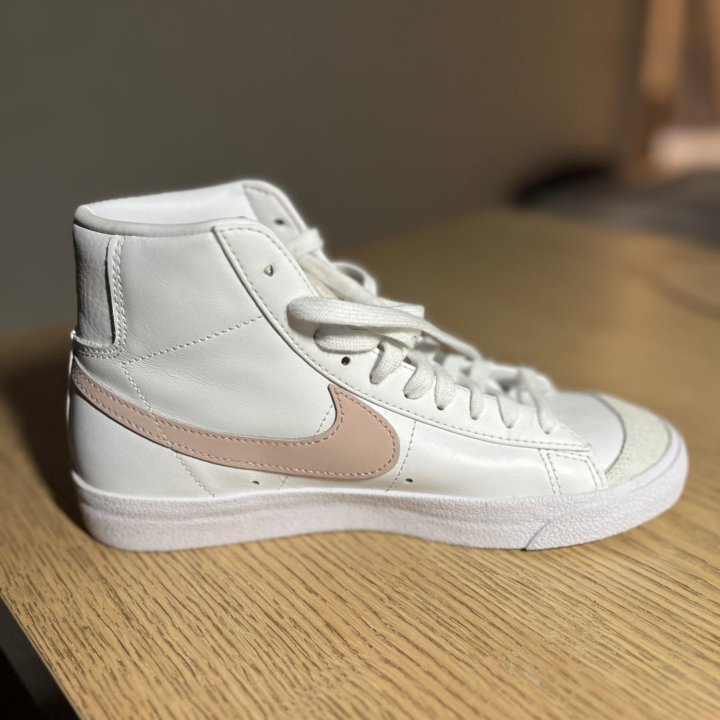 Кеды женские Nike Blazer Mid ’77