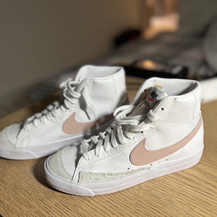 Кеды женские Nike Blazer Mid ’77