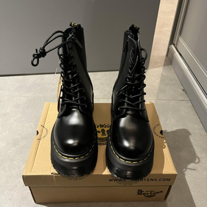 Ботинки Dr Martens демисезонные