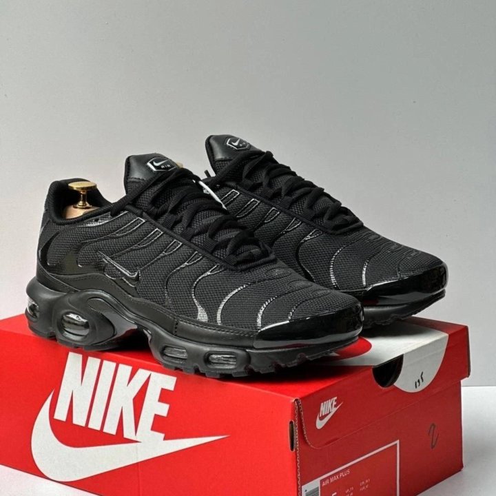 Кроссовки Nike Air Max Tn Plus