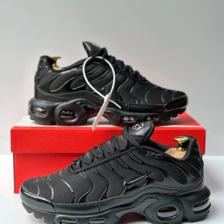 Кроссовки Nike Air Max Tn Plus