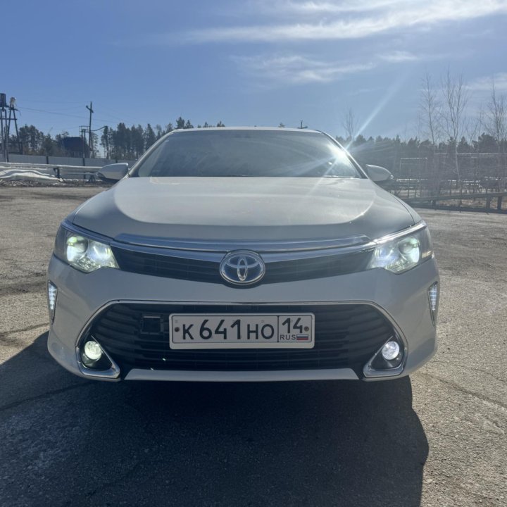 Toyota Camry, 2015