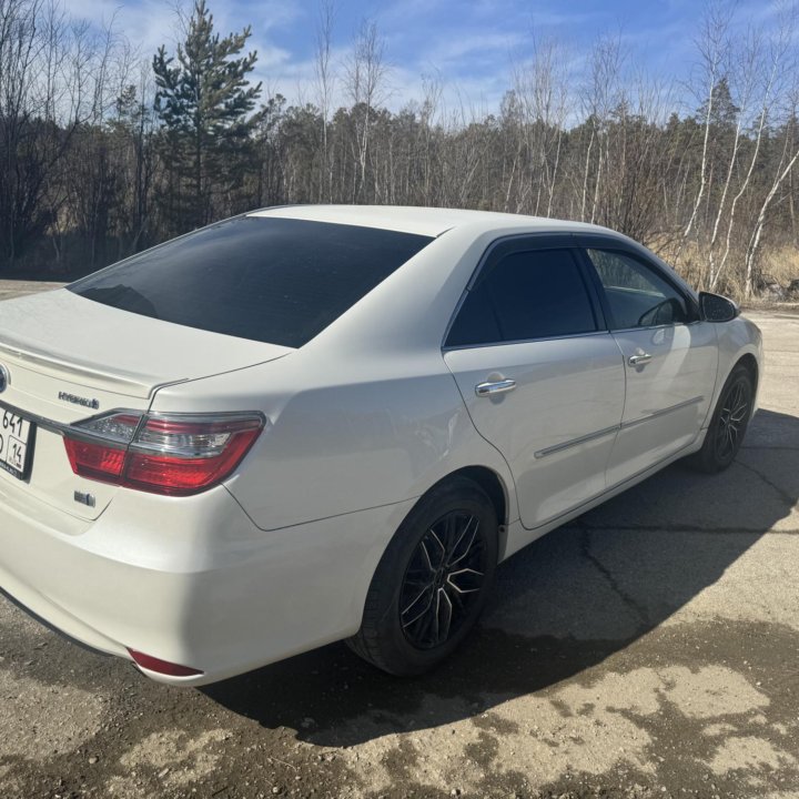 Toyota Camry, 2015