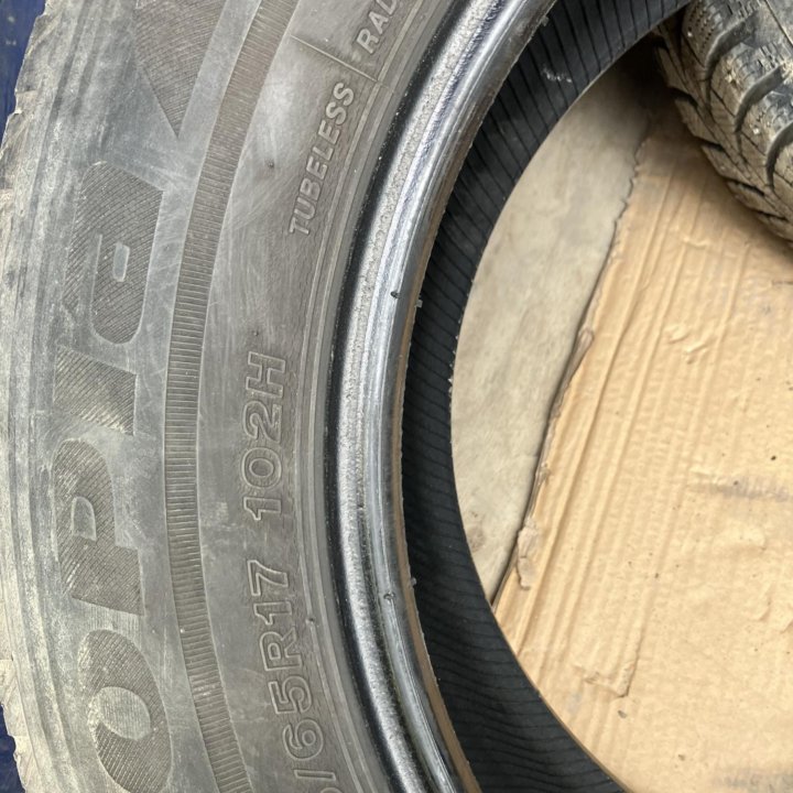 Шины 225/65 R17 Bridgestone