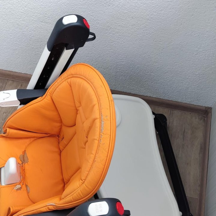 Стульчик для кормления Peg-Perego