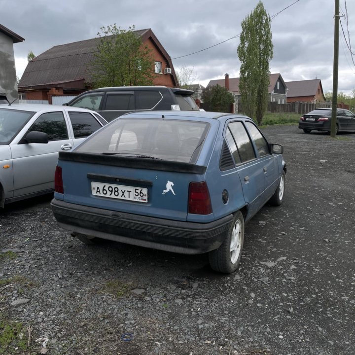 Opel Kadett, 1984