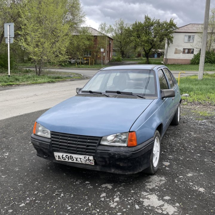 Opel Kadett, 1984