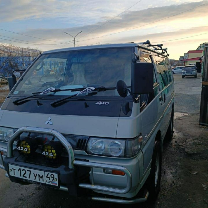 Mitsubishi Delica, 1996