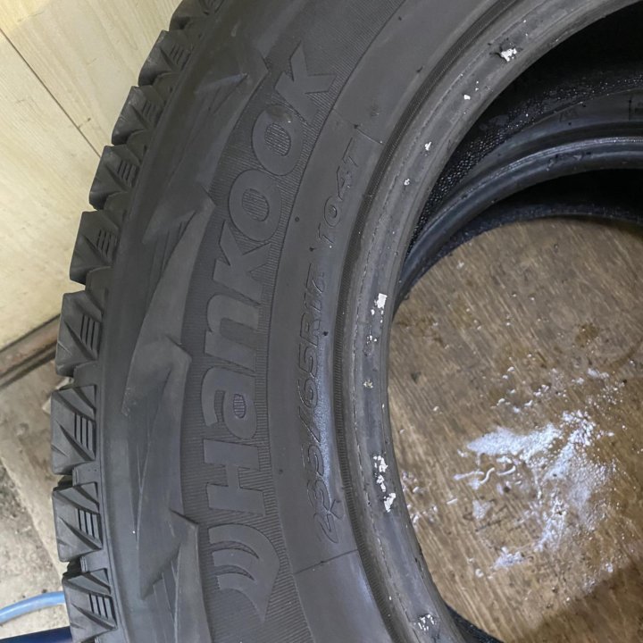 235/65/17 зима шипы Hankook