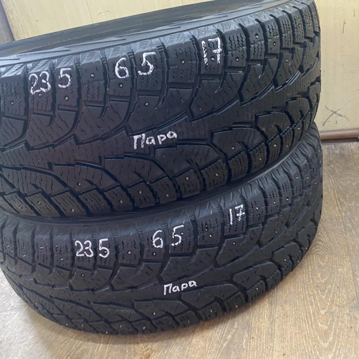 235/65/17 зима шипы Hankook