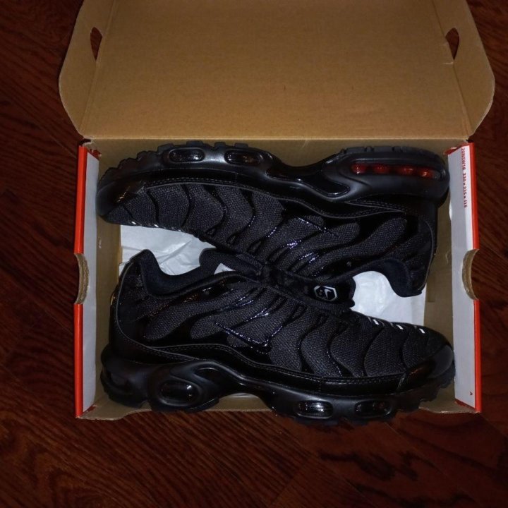 Кроссовки Nike Air Max Plus