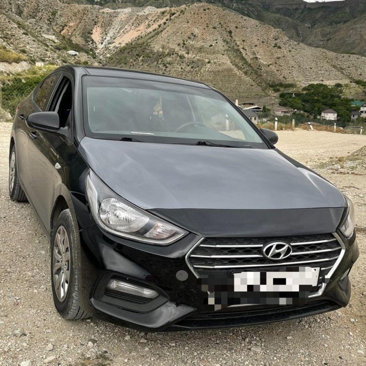 Продам серый капот Hyundai Solaris 2