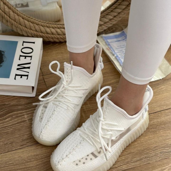 Кроссовки Adidas Yeezy Boost 350 V2