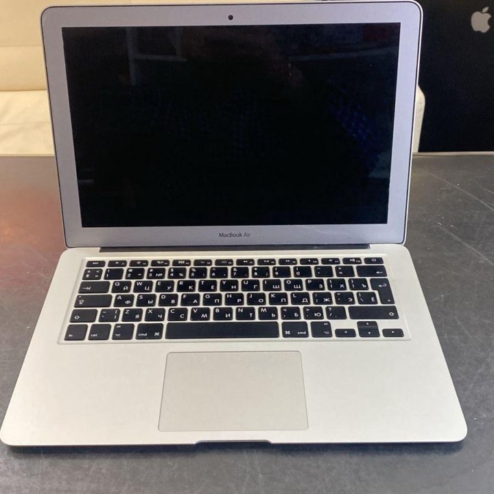 MacBook Air 13 2014. A1466 CORE I5 1400mhz /4gb/12