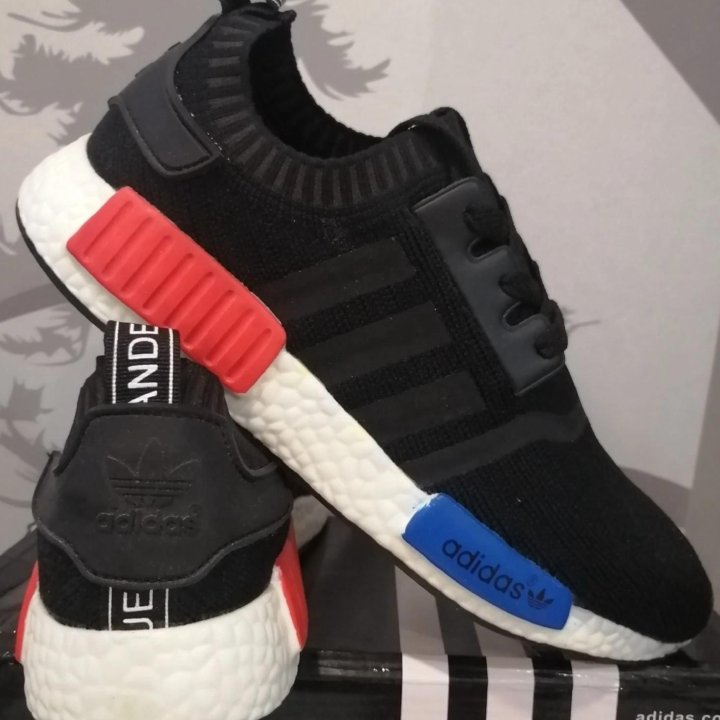 Кроссовки Adidas новые