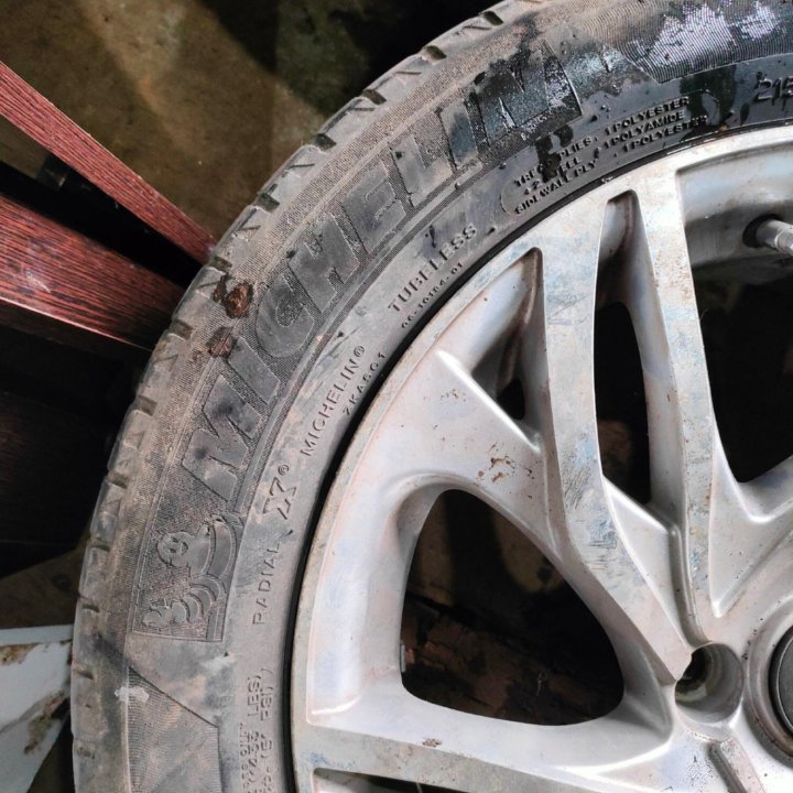 Комплект летних колеc 215/55 R16 Michelin