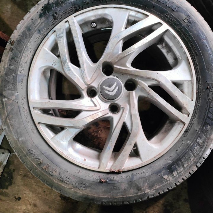 Комплект летних колеc 215/55 R16 Michelin