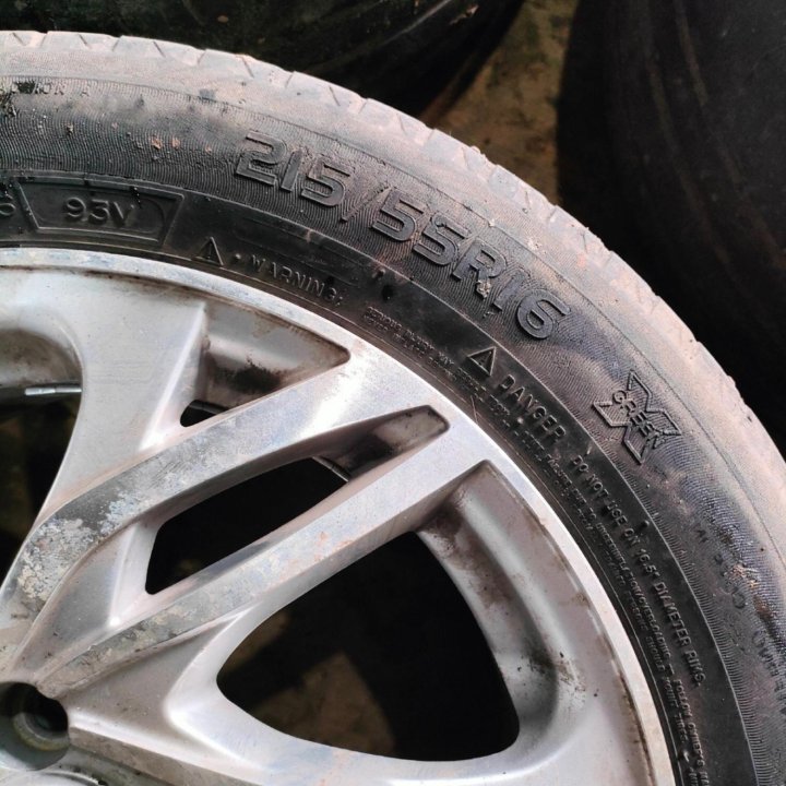 Комплект летних колеc 215/55 R16 Michelin