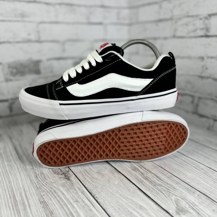 Кроссовки женские Vans Knu Skool