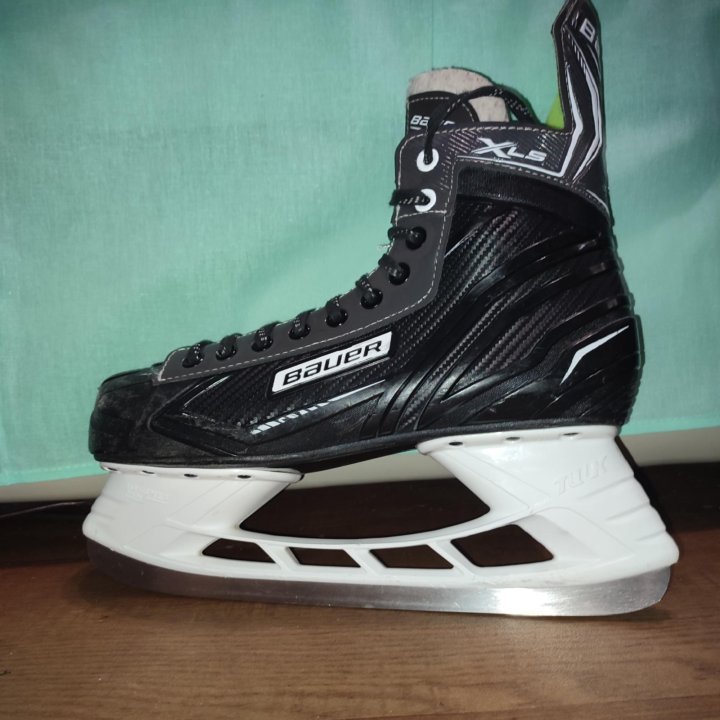 Коньки bauer Xls