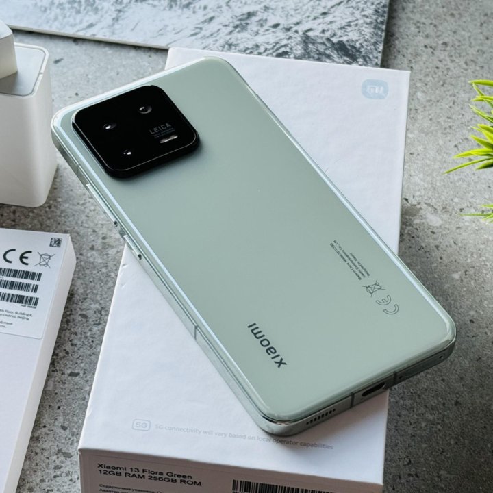 Xiaomi 13 12/256Gb. Чек. Гарантия