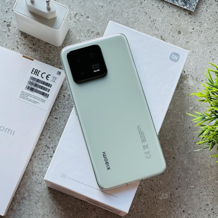 Xiaomi 13 12/256Gb. Чек. Гарантия