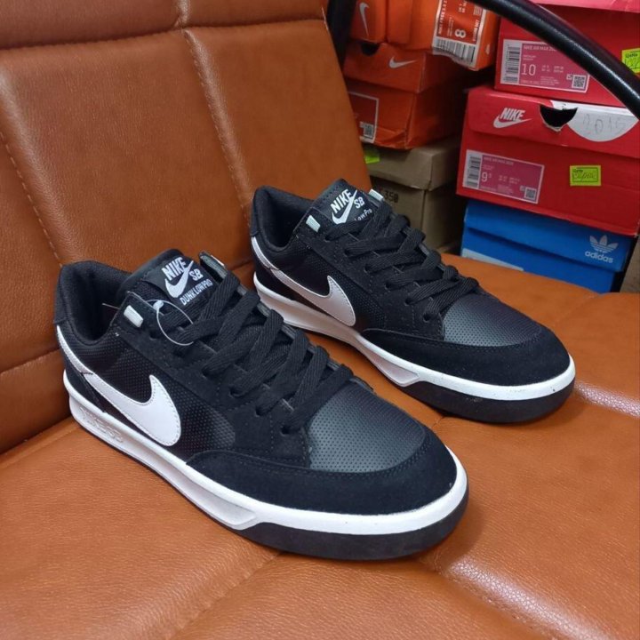 Кроссовки Nike SB Dunk